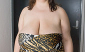 OMG Big Boobs 376013 Charlotte Plumper Big Breasts
