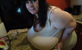 OMG Big Boobs 376043 Suzie Big Macromastia Tits
