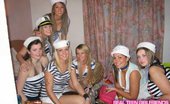 Teen Girlfriends 392441 College Students Partying
