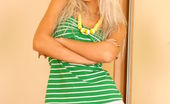 Exclusive Teen Porn Milena Teen Gymnast 393814 Awesome Blond Teen PosingStunning Teen Blond Takes Her Sexy Green Shirt Off To Demonstrate Her Exquisite Body To The Public And Play With A Long Scary Snake
