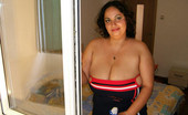 Divine Breasts 405231 Diane Picture Set 1
