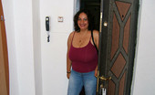 Divine Breasts 405233 Diane Picture Set 3
