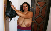 Divine Breasts 405233 Diane Picture Set 3
