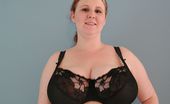 Divine Breasts 405386 Sapphire Big Tits Milf
