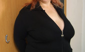 Divine Breasts 405853 Karen BBW Braless Milf
