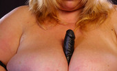 Divine Breasts 406019 Kelly Huge Tits Dominatrix
