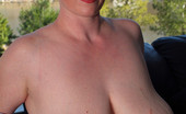 Divine Breasts 406092 Ann Braless Huge Tits
