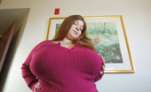 Divine Breasts 406300 Anorei Collins Huge BBW Boobs
