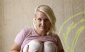 Divine Breasts 406489 Sonja Long Boobs Blond
