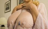 Divine Breasts 406876 Micky Blond Big Boobs Wet Tshirt

