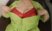 Divine Breasts 408238 Tiffany BBW Jugs Out
