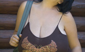 Divine Breasts 410222 Bianca BBW Big Boobs Hike
