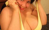 Divine Breasts 411942 Diana Busty BBW Latina
