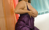 Divine Breasts 412298 Esnia Chubby Hooters
