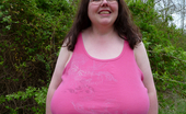 Divine Breasts 412461 Tracy Big Boobs Park Flasher

