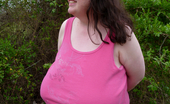 Divine Breasts 412461 Tracy Big Boobs Park Flasher

