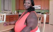 Divine Breasts 413665 Ms Diva Ebony Huge Black Boobs
