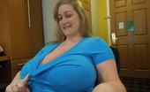 Divine Breasts 413876 Reyna Bodacious Big Boobs

