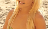 I Luv Ashlie 414823 Blonde Beach Babe Ashlie Is At The Beach In A Skimpy Strapless Shinny Bikini
