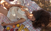 Magic Erotica 415016 Idoia Toys Her Pussy With A Banana And A Bottle Of Wine In Her Summer Picnic
