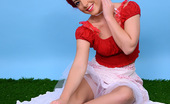 Pin-Up Wow 417847 Knock-Out Redhead Chloe-Louise Delivers A Perfect Striptease.
