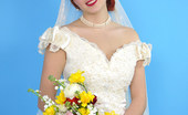 Pin-Up Wow 417882 Lucy V As Your Sweet Yet Sexy Bride Wants To Take You For A New Sexy Adventure. Don'T Be Late!
