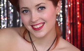 Pin-Up Wow 417899 Curvy Lucy V Treats You To An Old Fashioned Burlesque Sexy Striptease

