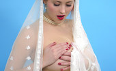 Pin-Up Wow 418027 Lucy V As Your Sweet Yet Sexy Bride Wants To Take You For A New Sexy Adventure. Don'T Be Late!
