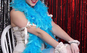 Pin-Up Wow 418044 Curvy Lucy V Treats You To An Old Fashioned Burlesque Sexy Striptease
