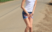 Pee Hunters 418476 Blonde Cutie Tinkles On The Shoulder Of Country Road
