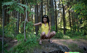 Pee Hunters 418507 Watch A Skinny Exotic Brunette Piddle In The Woods
