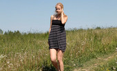 Pee Hunters 418513 Super-Beautiful Blond Girl Piddling On A Meadow
