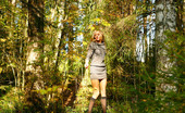 Pee Hunters 418586 Exciting Blonde Cutie Goes Into Bushes For A Piss
