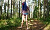 Pee Hunters Kinky Tart Pisses In The Middle Of A Forest Road
