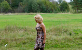 Pee Hunters 418614 Blonde Girl Takes A Leak In The Middle Of A Field
