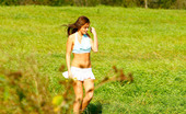 Pee Hunters 418661 She Takes A Leak While Walking Through Countryside
