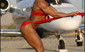 Muscularity Patricia Beckman 419295 Planes And Abs Not Even In Competition Prep, Patricia Showed Up For Her Photoshoot At 7% Bodyfat. It Was 18 Weeks Before Her Next Contest And She Hadn'T Even Began To Train For It As Yet. We Drove Around The Desert, Looking For A Special LoURLion To Shoot
