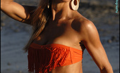 Muscularity Sarah Evangelista 419331 Salsa Style NPC Bikini Competitor, Sarah Comes From The San Diego Area. In This Shoot On A San Clemente Beach, Sarah Looks Hot And Lovely In An Orange Salsa Style Bikini.
