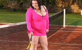 Fat Sitting 422333 BBW Brunette Facesits Her Tennis Teacher At Tennis Court
