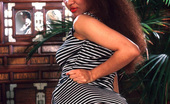 Indian Pleasure 438540 Hairy Indian Woman Teasing
