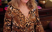 USA Mature 439418 Horny American Housewife Playing With Her Pussy
