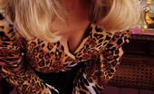 USA Mature 439418 Horny American Housewife Playing With Her Pussy
