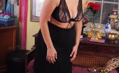 USA Mature 439418 Horny American Housewife Playing With Her Pussy
