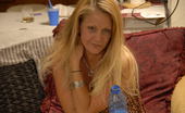 USA Mature 439458 This Blonde Housewife Loves Sucking The Cock
