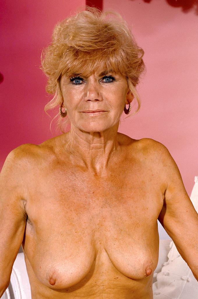 Naked Hot Older Women Videos