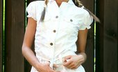 Hanna's Honeypot 444634 Hanna Garden Flash1 Limber Teen Cutie Invitingly Strips And Rubs Pussy In Garden
