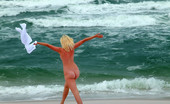 David Nudes 448585 Tatyana Tatyana Profound Freedom The Sand And The Ocean Come Together In My Mind And Body....
