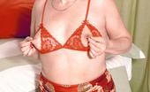 Grannies Fucked 458227 Granny Sagged Tit Tease Cute Granny Playing With Her Juicy Looking Snatch By Rubbing It And Finger Banging Her Slit
