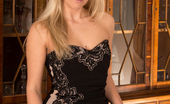 Anilos 464669 Anilos Skye Taylor Stunning Blonde Cougar Is Ready For A Sexy Evening Out
