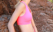 Nubiles.net 465098 Nubiles.net Maddy Rose Naughty Nubile In Tiny Shorts Gets Aroused While On A Nature Hike
